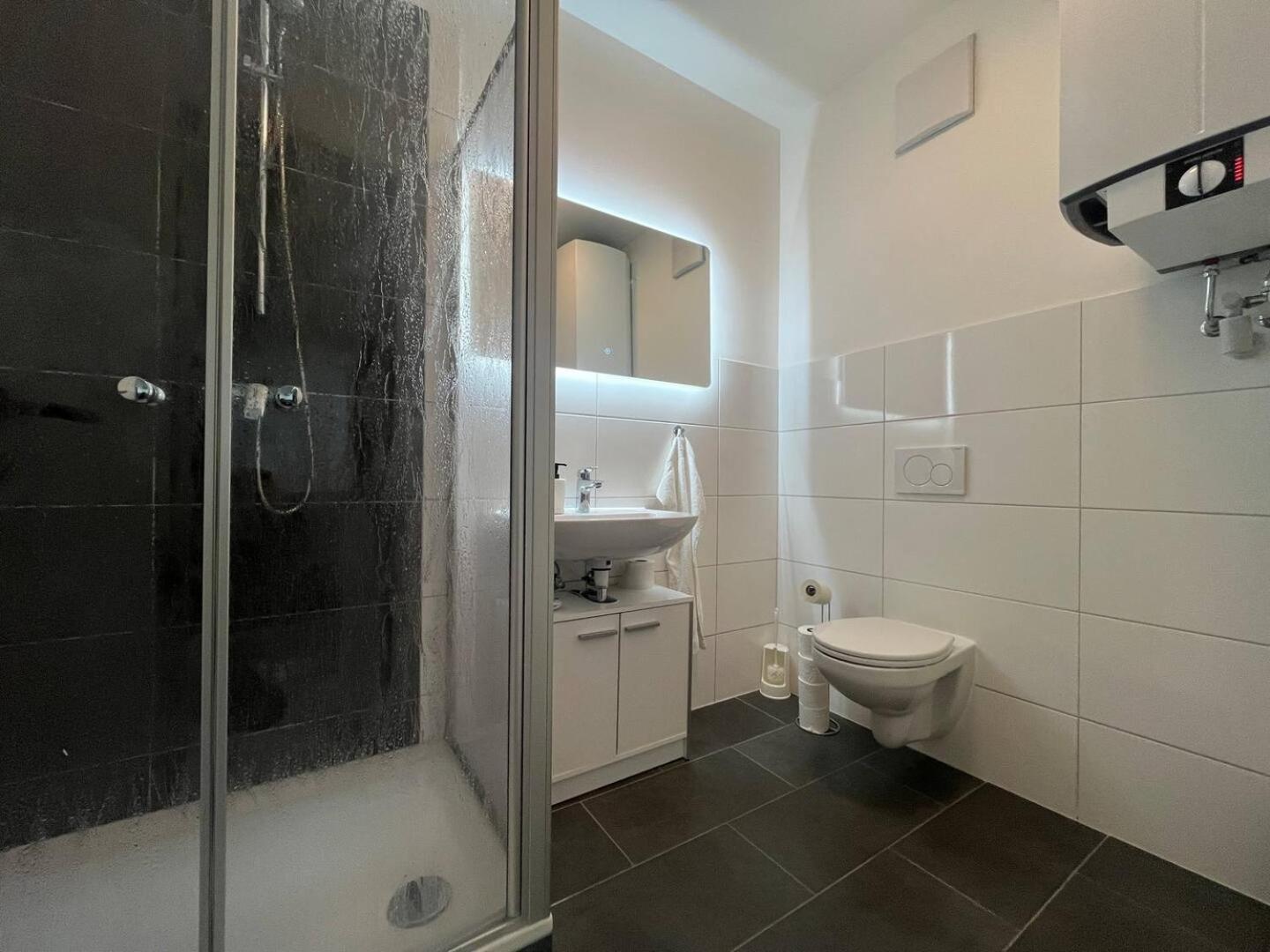 Simplex Apartments Am Ettlinger Tor Spacious カールスルーエ エクステリア 写真